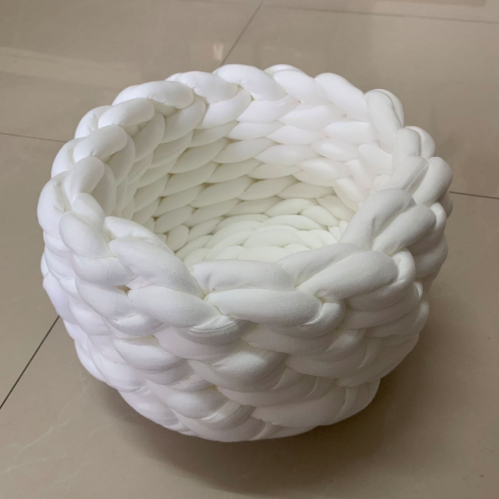 Handmade Knitted Cozy Nest Cat Bed